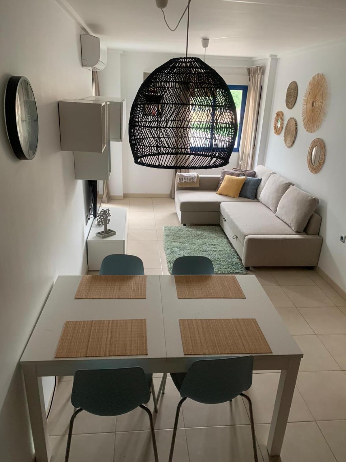Alicante Apartments Екстер'єр фото