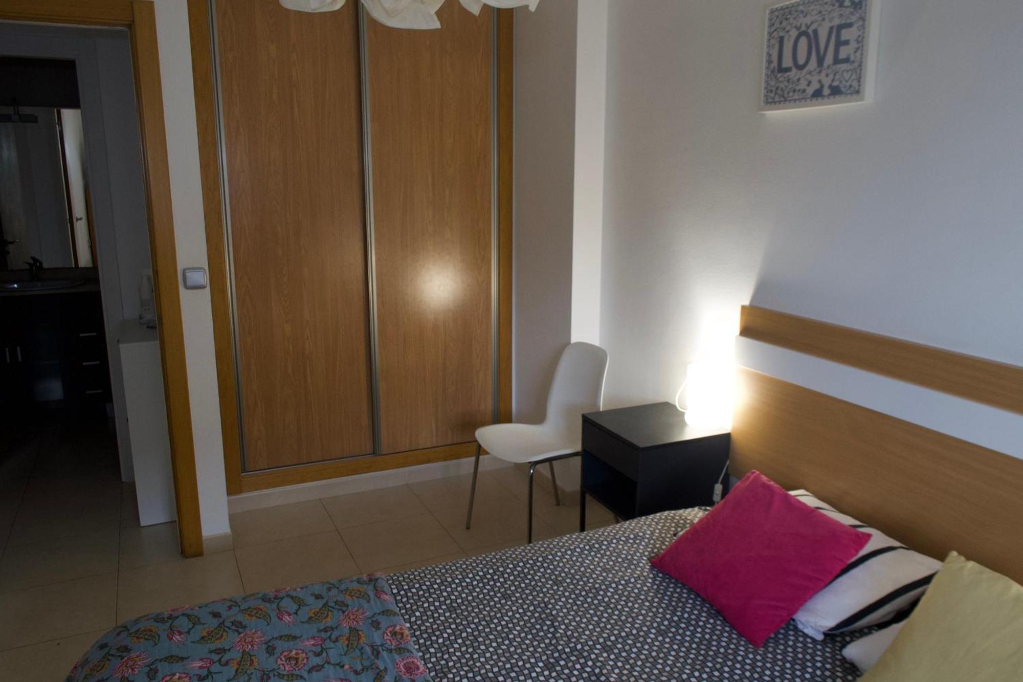 Alicante Apartments Екстер'єр фото